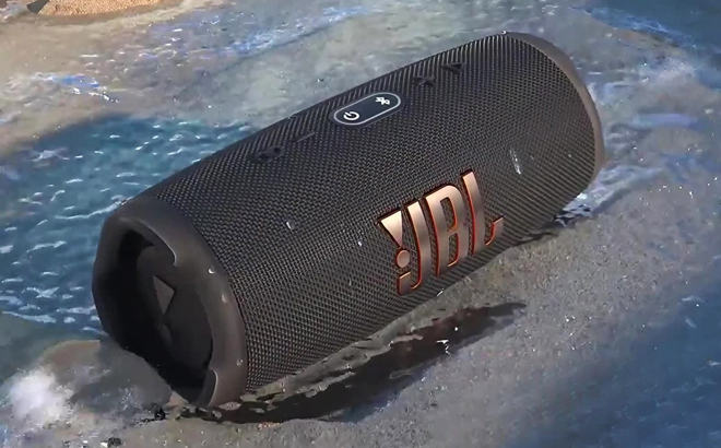 JBL Charge 5 Portable Waterproof Speaker with Powerbank in Black