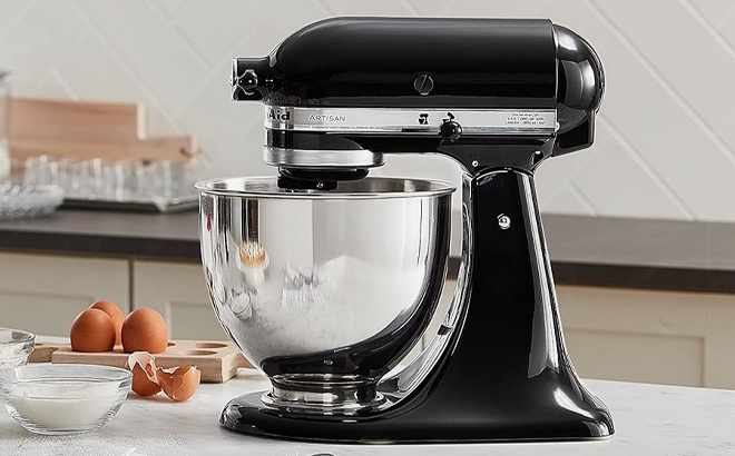 KitchenAid Artisan Series 5 Quart Tilt Head Stand Mixer in black color