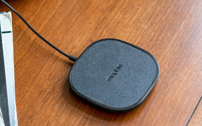 Mophie Wireless Charging Pad in Black