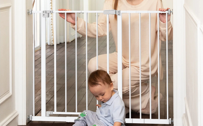 Ophanie Extra Wide Baby Safety Gate