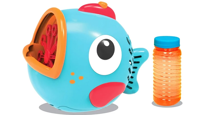 Play Day Fish Bubble Maker with 4 Ounce Bubble Solution