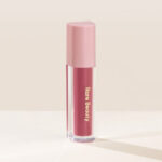 Rare Beauty by Selena Gomez Stay Vulnerable Liquid Eyeshadow in Nearly Mauve Color