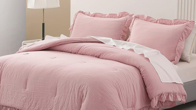 SLEEPBELLA 3 Piece King Comforter Set in blush color