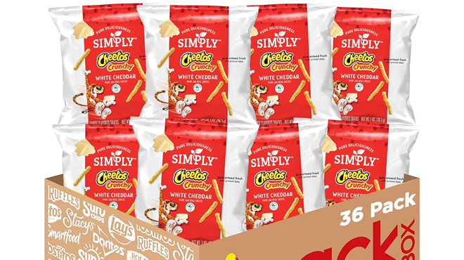 Simply Cheetos Crunchy White Cheddar 30 Pack