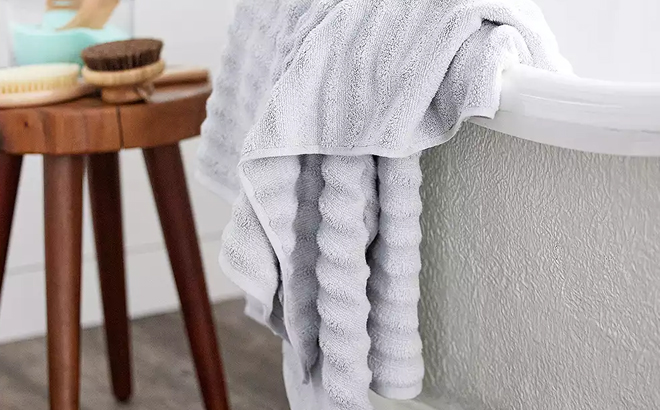 Sonoma Goods For Life Quick Dry Ribbed Bath Towel