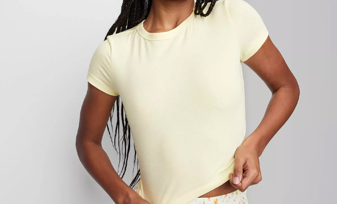 Wild Fable Womens Short Sleeve T Shirt in Light Yellow