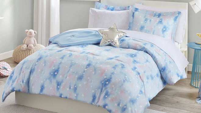 Your Zone Glow in the Dark Bed in a Bag Comforter Set