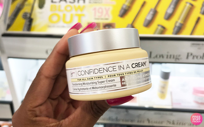 A Person Holding IT Cosmetics Confidence In A Cream Anti Aging Hydrating Moisturizer A Person Holding IT Cosmetics Confidence In A Cream Anti Aging Hydrating Moisturizer