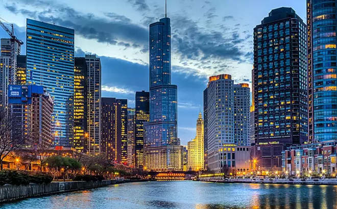 Chicago Buildings and Riverfront Chicago Buildings and Riverfront