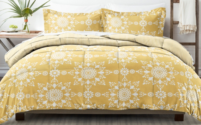 Home Collection Down Alternative Reversible Comforter Set