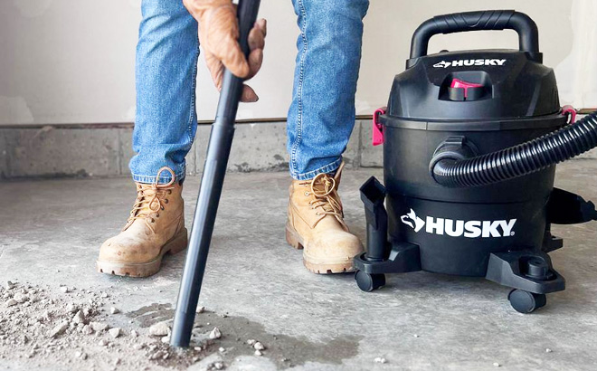 Husky Wet Dry Vacuum 4 Gallon Black