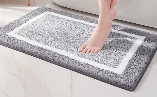 Pabube Bathroom Rug