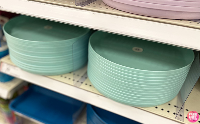 Pillowfort Plastic Plates Pillowfort Plastic Plates