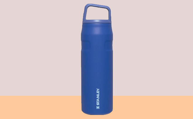 Stanley IceFlow Cap and Carry Bottle Lightweight Leakproof and Insulated for Maximum Cold Retention