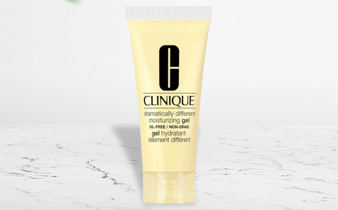 Clinique Dramatically Different Moisturizing Gel on a Table Clinique Dramatically Different Moisturizing Gel on a Table