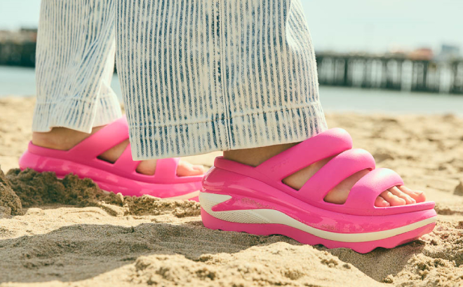 Crocs Mega Crush Triple Strap Sandals Crocs Mega Crush Triple Strap Sandals