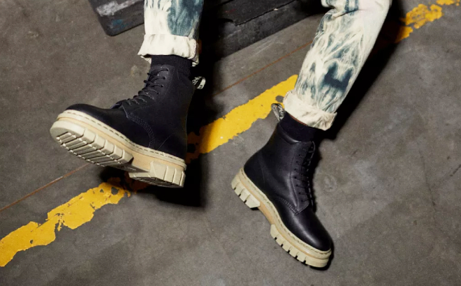 Dr Martens Rikard Contrast Sole Platform Lace Up Boots Dr Martens Rikard Contrast Sole Platform Lace Up Boots