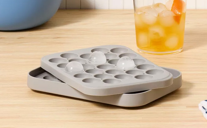 Room Essentials Silicone Sphere Ice Tray with Lid