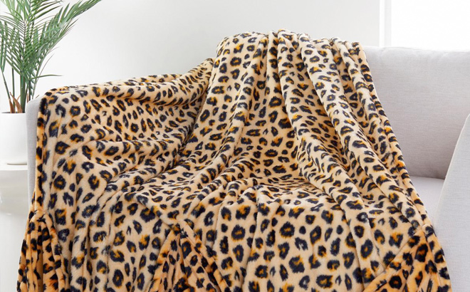 South Street Loft Oversized Footed Throw