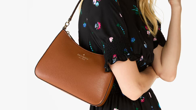 A Woman Wearing Kate Spade Outlet Madison Shoulder Bag A Woman Wearing Kate Spade Outlet Madison Shoulder Bag