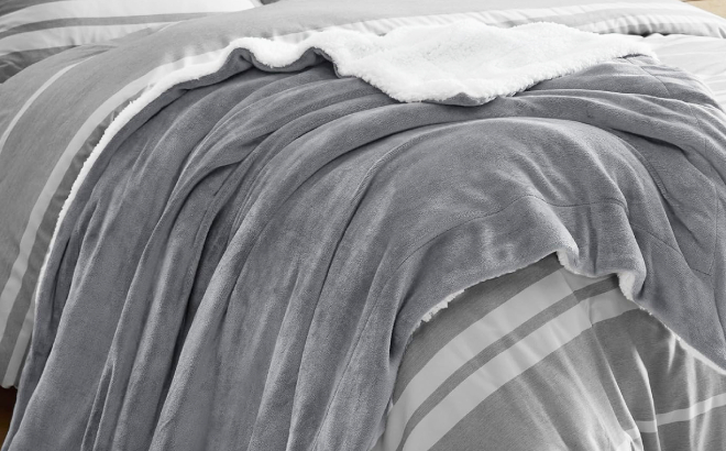 Sherpa Fleece Throw Blanket Sherpa Fleece Throw Blanket