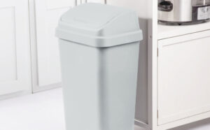 Sterilite 13 Gallon Trash Can