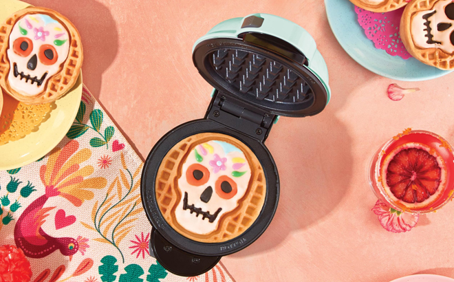 Dash Removable Plate Skull