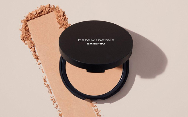 bareMinerals BAREPRO Matte Powder Foundation bareMinerals BAREPRO Matte Powder Foundation