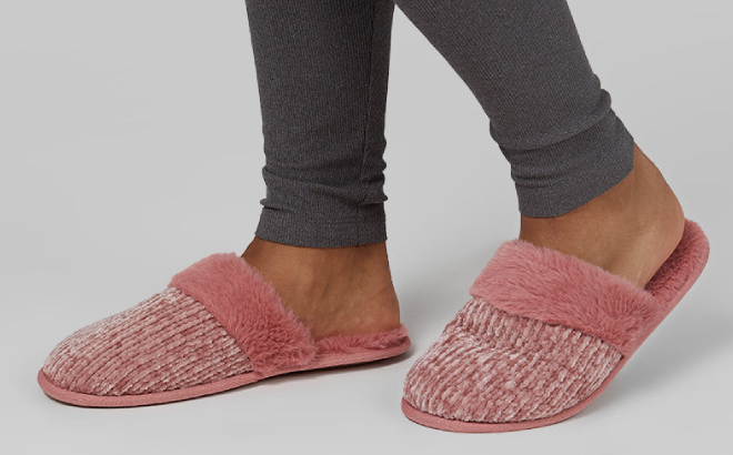 32 Degrees Womens Cozy Chenille Slippers 32 Degrees Womens Cozy Chenille Slippers