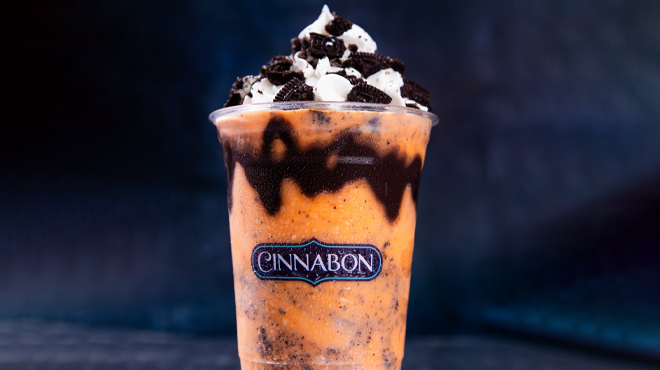 Cinnabon Oreo Spookies Cream Chillatta
