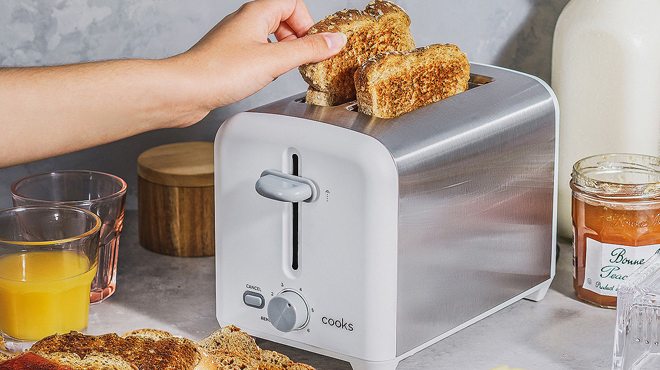Cooks 2 Slice Toaster
