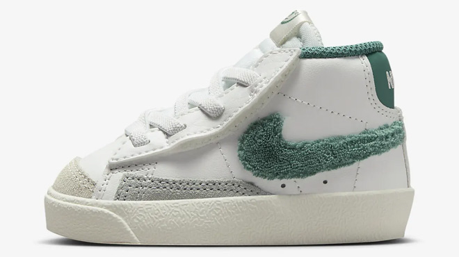 Nike Baby and Toddler Blazer Mid 77 SE Sneaker Nike Baby and Toddler Blazer Mid 77 SE Sneaker