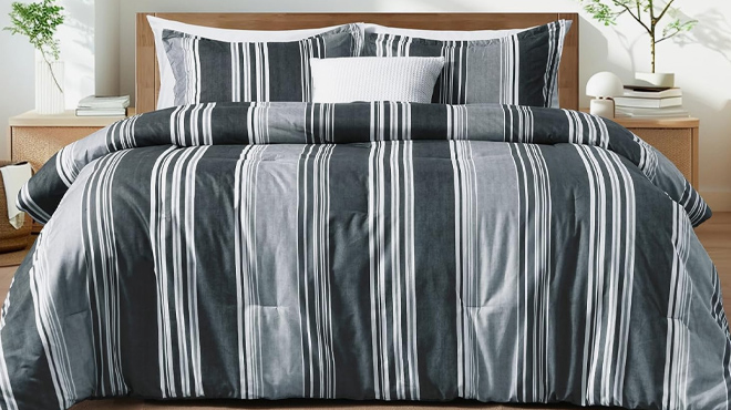 PHF 2 Piece Twin Comforter Set PHF 2 Piece Twin Comforter Set