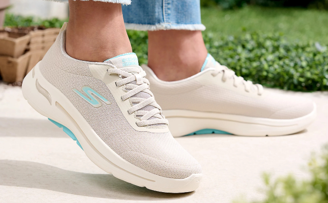 Skechers GoWalk Arch Fit Washable Bungee Sneakers