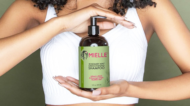 Mielle Organics Rosemary Mint Strengthening Shampoo