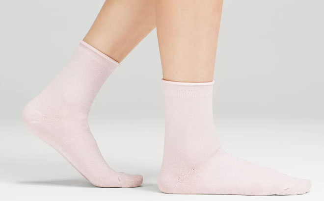A person wearing a Lululemon Womens Quarter Socks