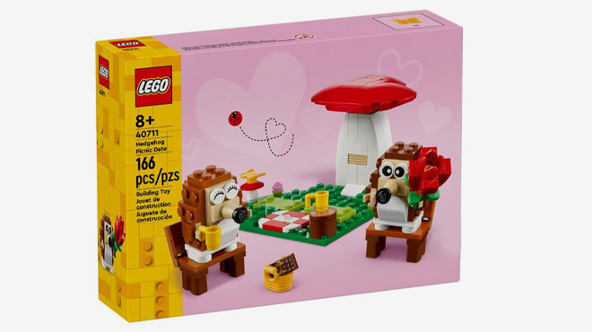 LEGO Hedgehog Picnic Date 116 Piece Building Set