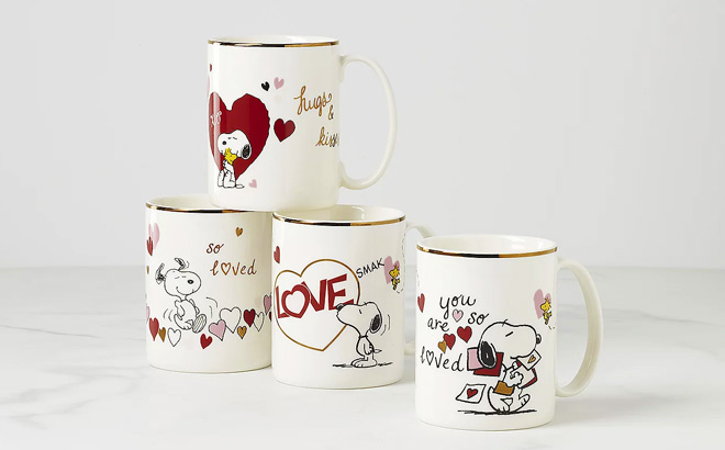 Lenox Set of 4 Snoopy Valentines Day Mugs
