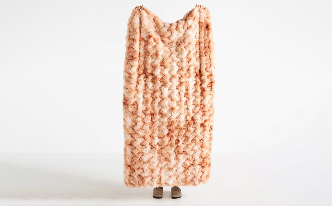 Luxe Faux Fur Throw Blanket
