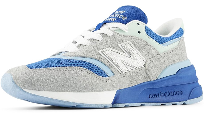 New Balance Classics 997R Shoes