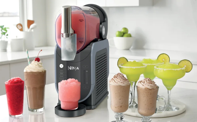 Ninja SLUSHi Professional Frozen Drink Maker 1