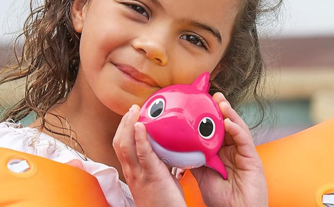 Robo Alive Junior Baby Shark in Pink Color