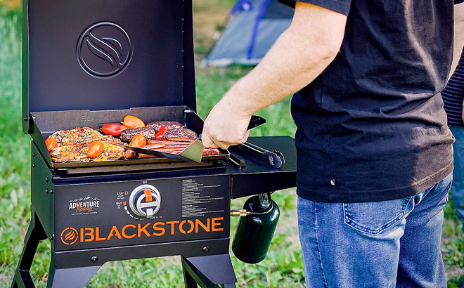 Blackstone 1722 Griddle Grill w Stand Hood Carry Bag Tool Set