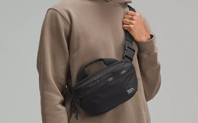 Everywhere All Day Essentials Belt Bag 2 5L Everywhere All Day Essentials Belt Bag 2 5L
