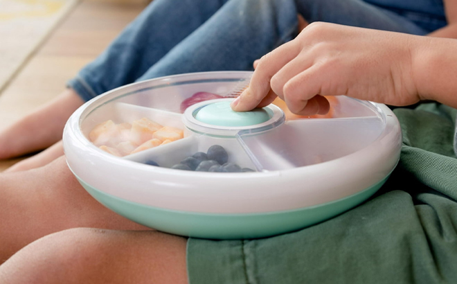 GoBe Kids Spinner Snack Container in Teal Color
