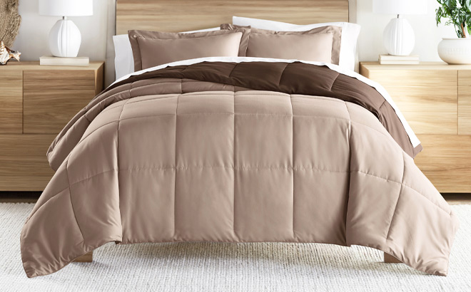 Noble Linens 3 Piece Reversible Down Alternative Comforter Set