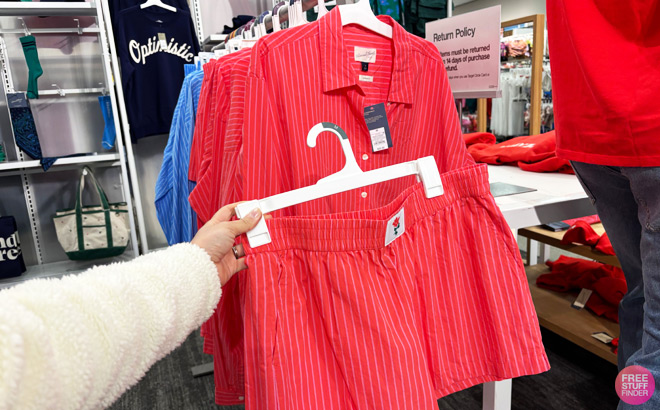 Universal Thread Womens Oversized Collared Button Down Shirt Universal Thread Womens Oversized Collared Button Down Shirt