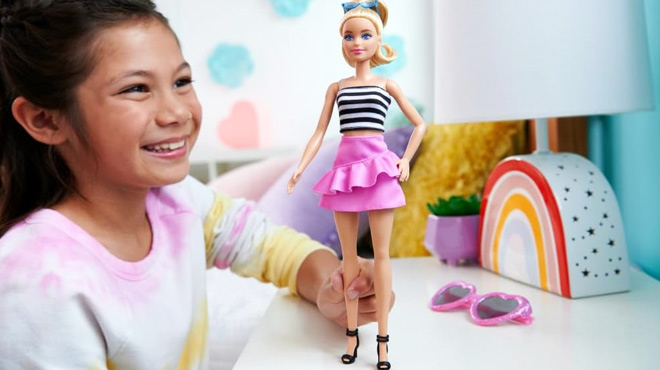 Barbie Fashionistas Doll
