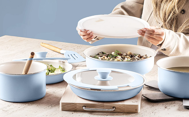 Gotham Steel 18 Piece Nonstick Detachable Handle Cookware Set