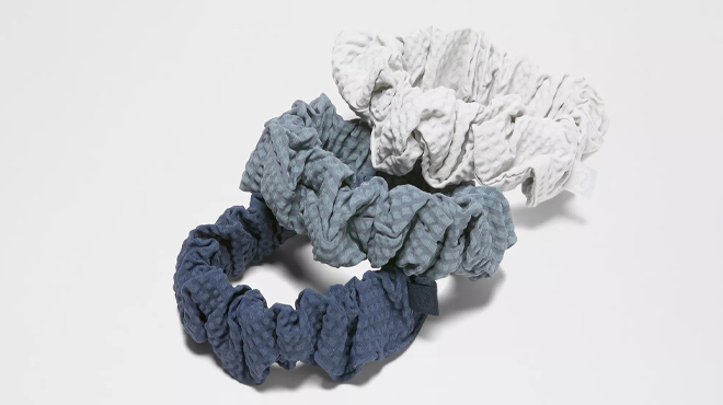 Lululemon Uplifting Scrunchies Textured 3 Pack Lululemon Uplifting Scrunchies Textured 3 Pack